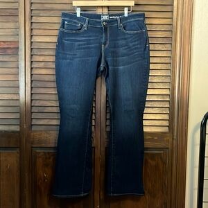 Women’s Levi’s bootcut jeans.